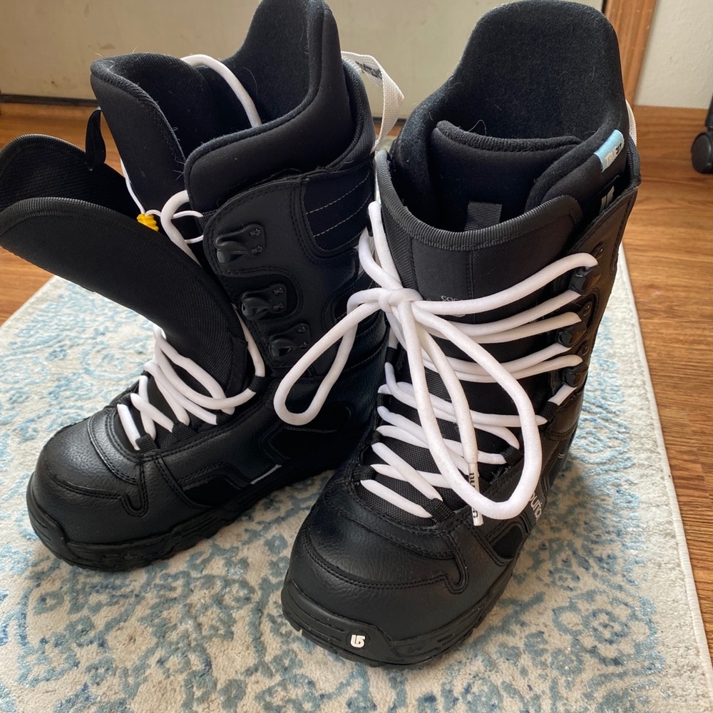 Women’s Burton Coco Snowboard Boots
